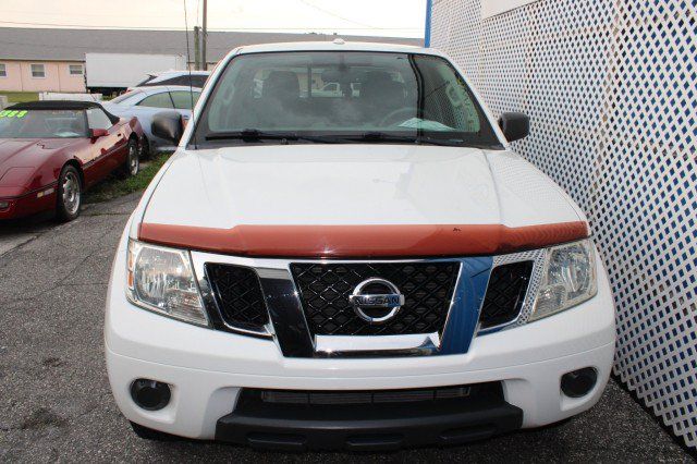 Used 2015 Nissan Frontier SV RWD image 3