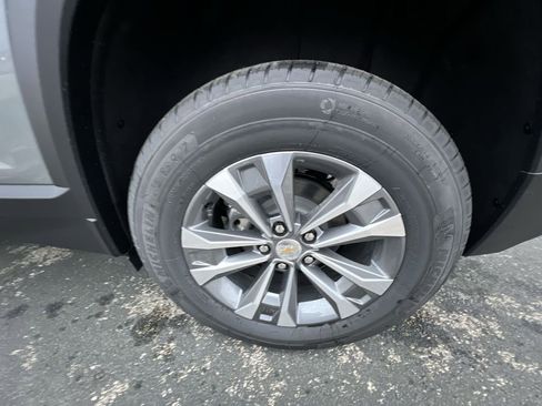 New 2026 Chevrolet Equinox LT w/ Convenience Package II image 31