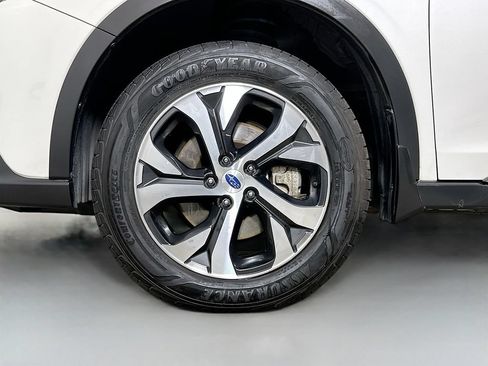 Used 2020 Subaru Outback Limited XT w/ Popular Package #2 AWD/4WD image 38