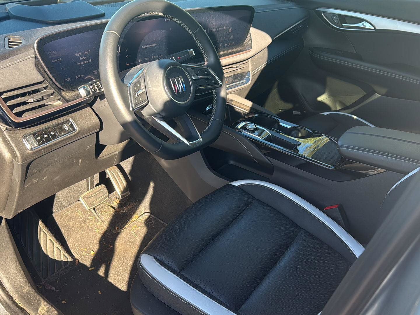 Used 2024 Buick Envision Sport Touring AWD/4WD image 11