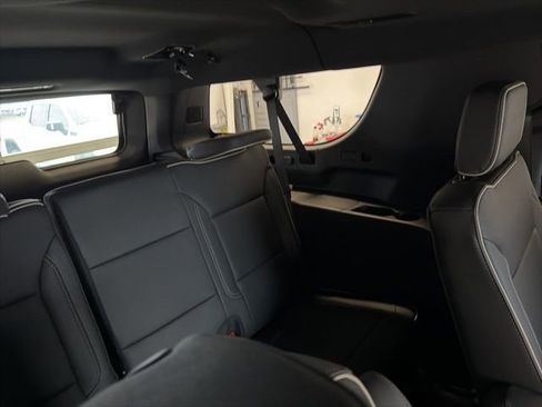 New 2026 Chevrolet Suburban Premier AWD/4WD image 39