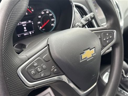 Certified 2023 Chevrolet Equinox LS image 33