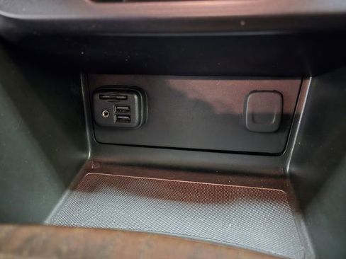 Used 2021 GMC Canyon Denali image 26