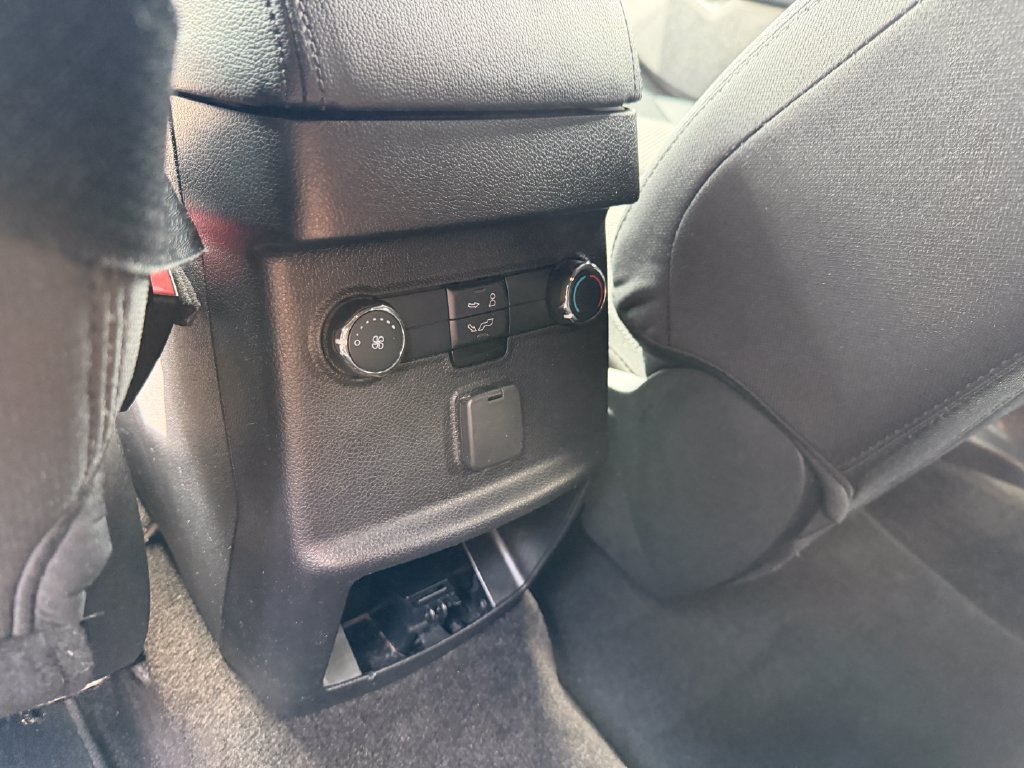 Used 2018 Ford Explorer XLT AWD/4WD image 24