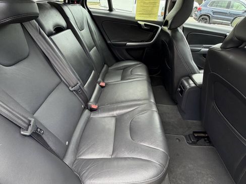 Used 2016 Volvo V60 T5 Premier w/ Technology Package AWD/4WD image 19