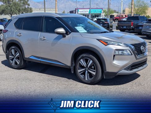 Used 2021 Nissan Rogue SL image 1