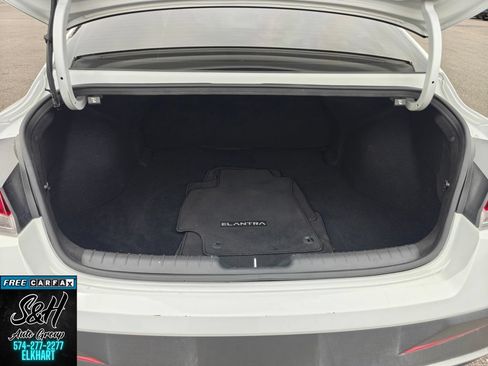Used 2025 Hyundai Elantra Sport FWD image 20
