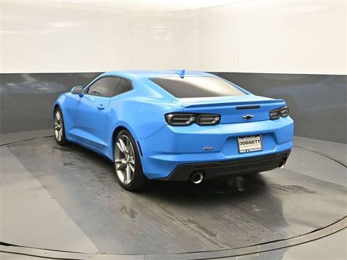 Used 2022 Chevrolet Camaro LT w/ RS Package image 5