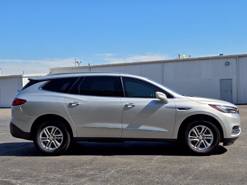Used 2021 Buick Enclave Essence FWD image 6