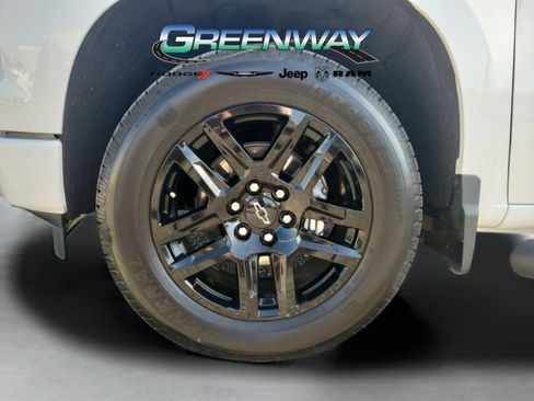 Used 2025 Chevrolet Silverado 1500 Custom image 29