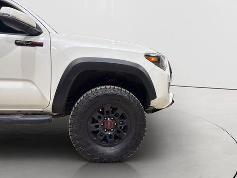 Used 2018 Toyota Tacoma TRD Pro image 31