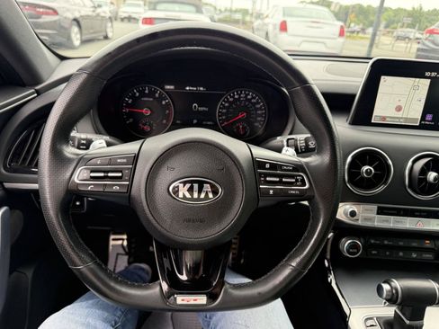 Used 2019 Kia Stinger GT1 RWD image 16