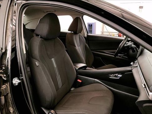 Used 2023 Hyundai Elantra SEL w/ Convenience Package FWD image 7