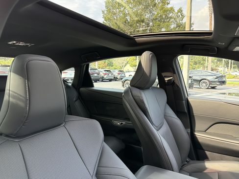 New 2026 Lexus ES 350h w/ Accessory Package (Z2) FWD image 32