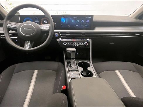 Certified 2025 Hyundai Sonata SE image 13