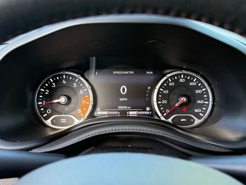 Used 2022 Jeep Renegade Trailhawk w/ Trailer Tow Group AWD/4WD image 29
