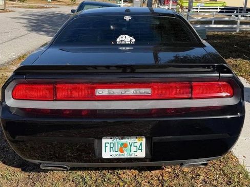 Used 2010 Dodge Challenger R/T image 4