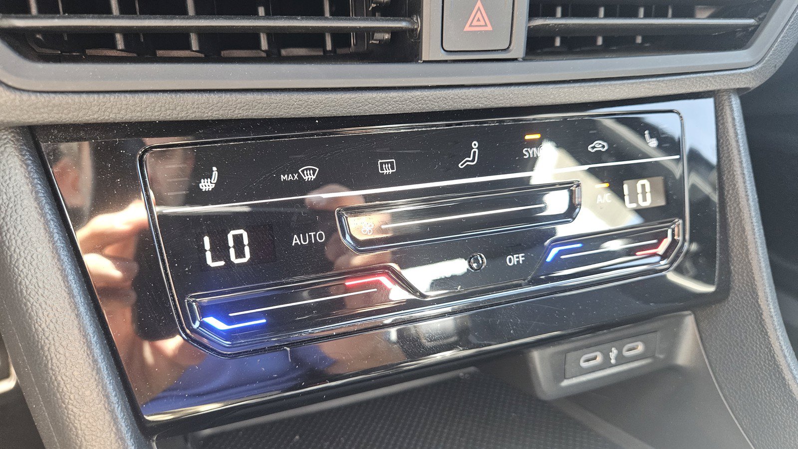 Used 2025 Volkswagen Jetta Sport FWD image 13