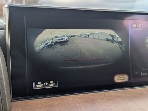 Used 2018 Lexus LX 570 4WD image 46