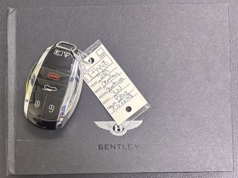 Used 2023 Bentley Bentayga Extended Wheelbase image 54