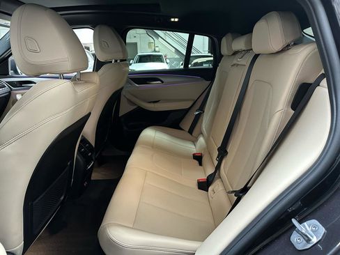 Used 2025 BMW X4 xDrive30i image 14
