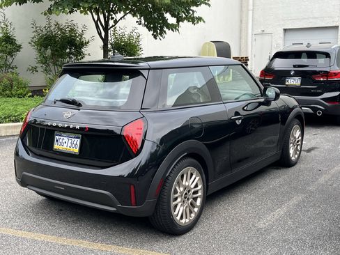 Used 2025 MINI Cooper S image 7