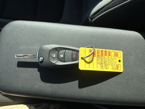 Used 2021 Chevrolet TrailBlazer LS image 50