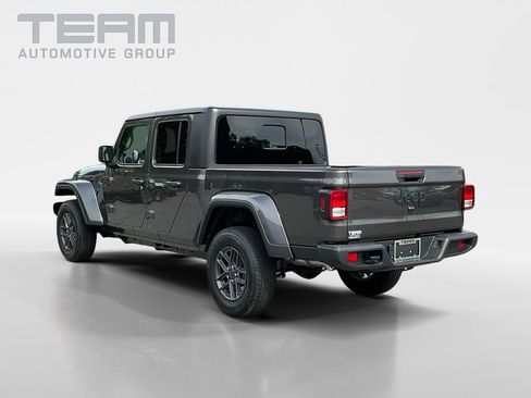 New 2025 Jeep Gladiator Sport image 5