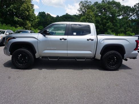 Used 2024 Toyota Tundra SR5 AWD/4WD image 18