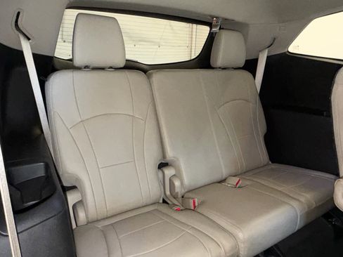Used 2018 Buick Enclave Essence FWD image 31