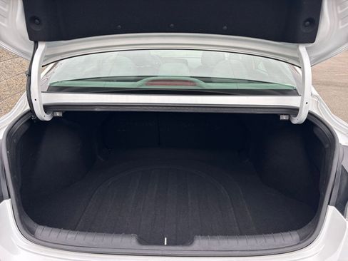 Used 2025 Hyundai Elantra SEL image 34