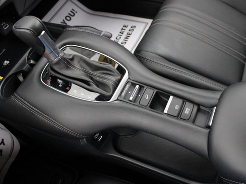 Used 2025 Honda HR-V EX-L image 43