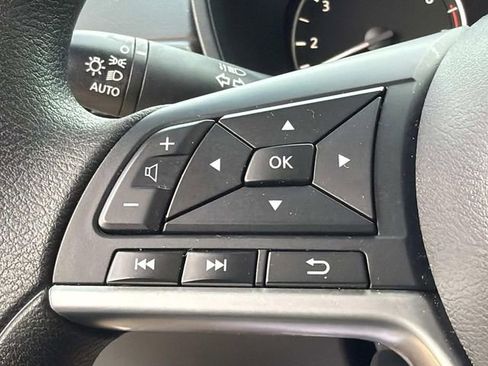 Used 2024 Nissan Altima 2.5 SV FWD image 24