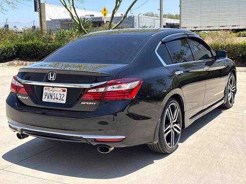 Used 2017 Honda Accord Sport image 3