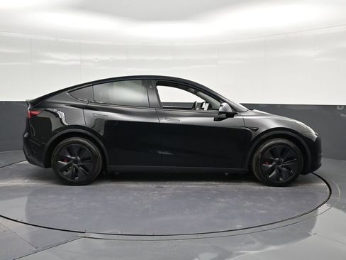 Used 2024 Tesla Model Y Long Range image 4