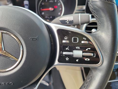 Certified 2022 Mercedes-Benz GLC 300 image 21