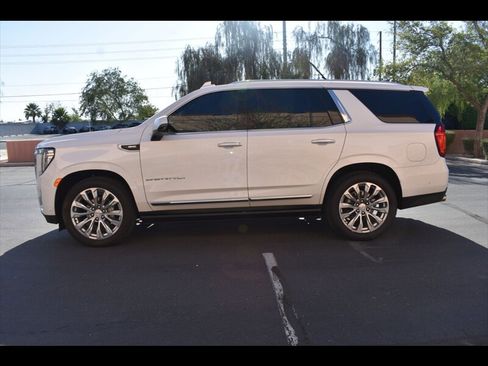 Used 2024 GMC Yukon Denali w/ Denali Reserve Package AWD/4WD image 4