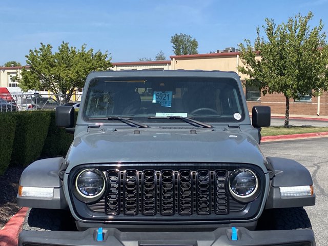 Used 2024 Jeep Wrangler Unlimited AWD/4WD image 6
