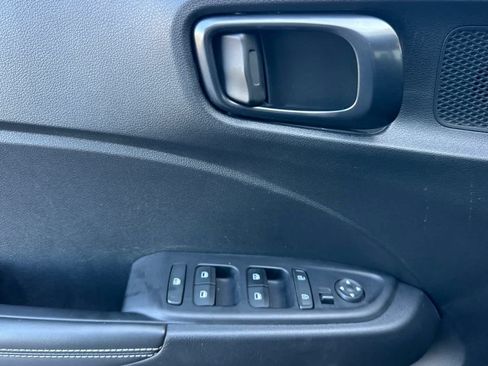 Used 2026 Hyundai Venue SEL FWD image 13