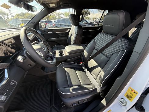 New 2026 GMC Acadia Denali w/ Super Cruise Package image 19