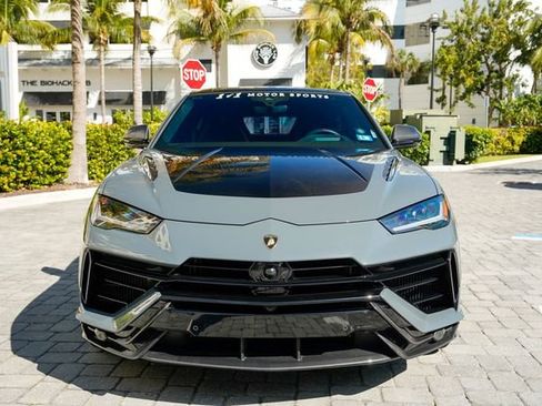 Used 2023 Lamborghini Urus Performante image 4