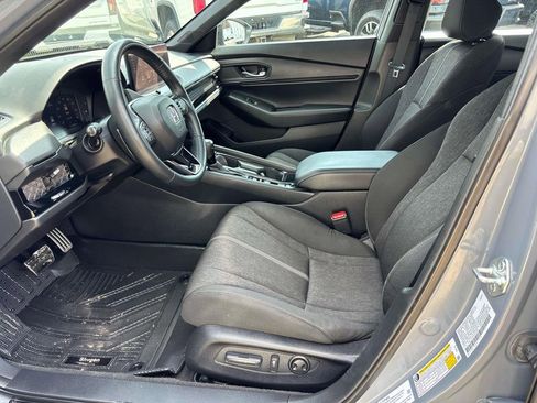 Used 2023 Honda Accord Sport image 8