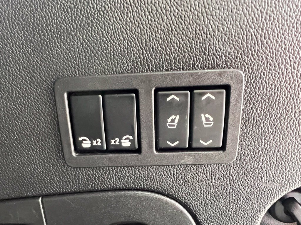Used 2019 Chevrolet Tahoe Premier AWD/4WD image 25