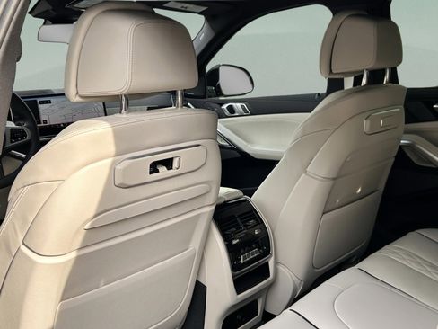 New 2026 BMW X6 xDrive40i w/ Executive Package image 23