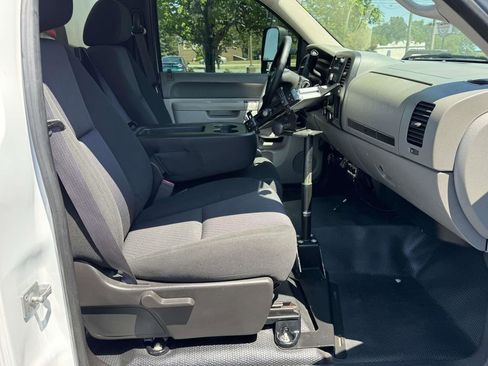 Used 2011 Chevrolet Silverado 2500 W/T RWD image 11