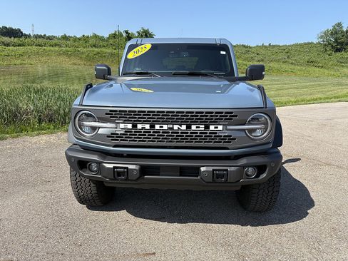 Used 2025 Ford Bronco Badlands AWD/4WD image 8