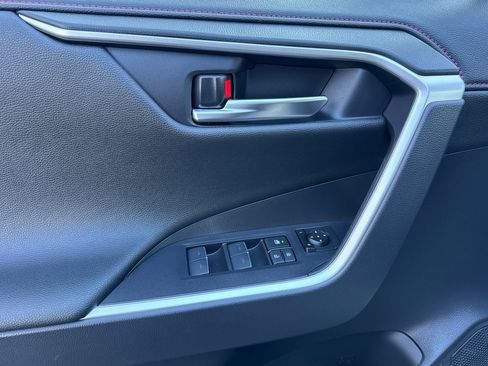 Used 2025 Toyota RAV4 XSE image 17