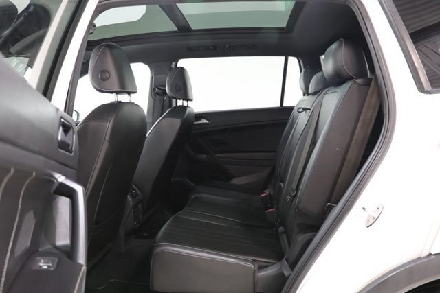 Used 2022 Volkswagen Tiguan SE R-Line FWD image 29