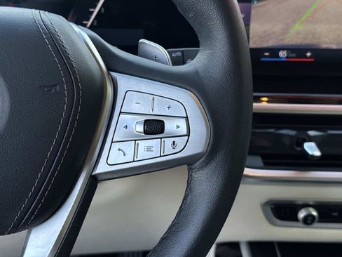 Used 2023 BMW X7 xDrive40i w/ Executive Package image 27