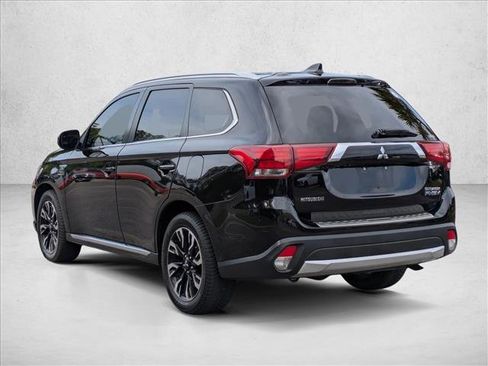 Used 2018 Mitsubishi Outlander GT AWD/4WD image 8
